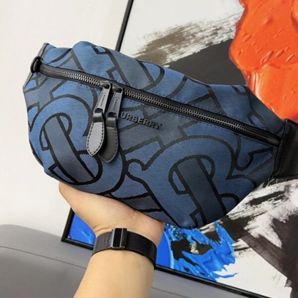 Burberry Chestbag - Image 2