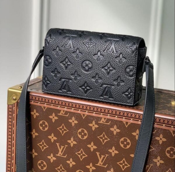 Louis Vuitton Sidebag - Image 2