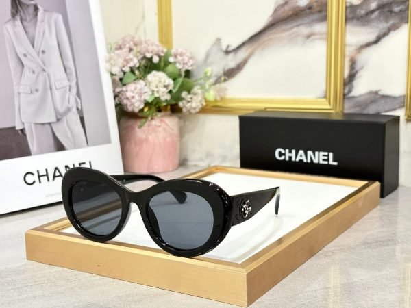 Chanel Sunglass