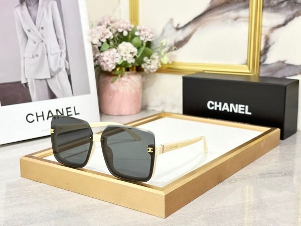 Chanel Sunglass
