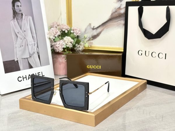 Gucci Sunglass - Image 3