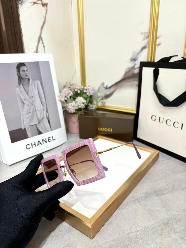 Gucci Sunglass