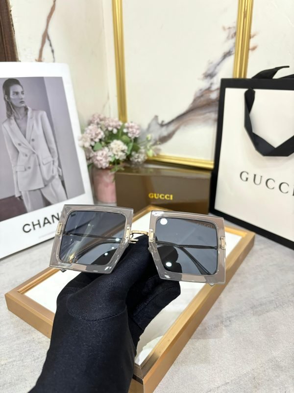 Gucci Sunglass - Image 4
