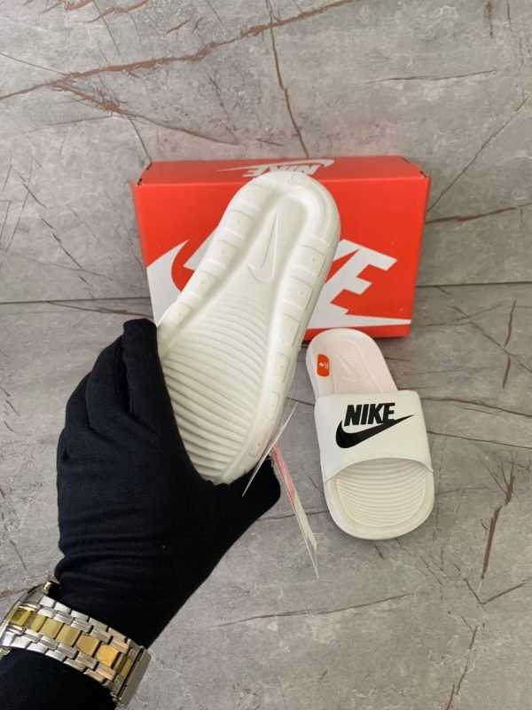Nike Slippers - Image 2