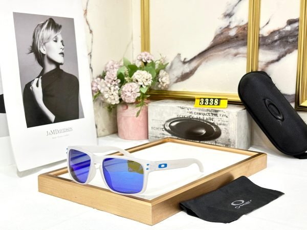 Oakley Sports Sunglass - Image 8