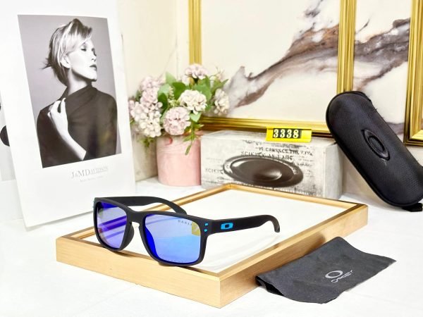 Oakley Sports Sunglass - Image 9