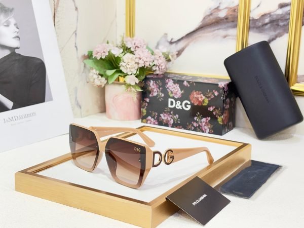 Dolce & Gabbana Wayfarer - Image 4