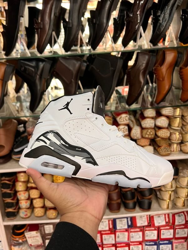 Nike Jordan Retro Sneaker - Image 2