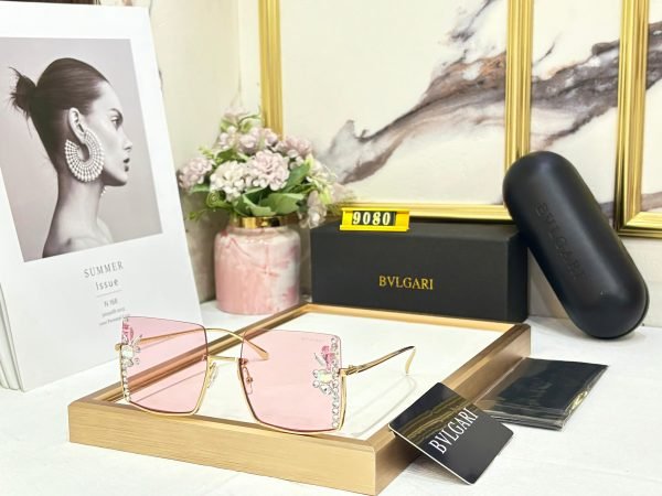 Gucci Pearl Sunglass - Image 2