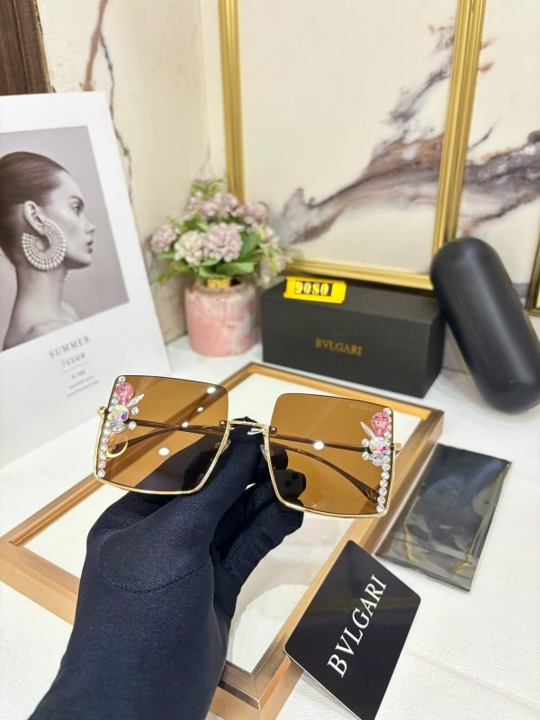 Gucci Pearl Sunglass - Image 6