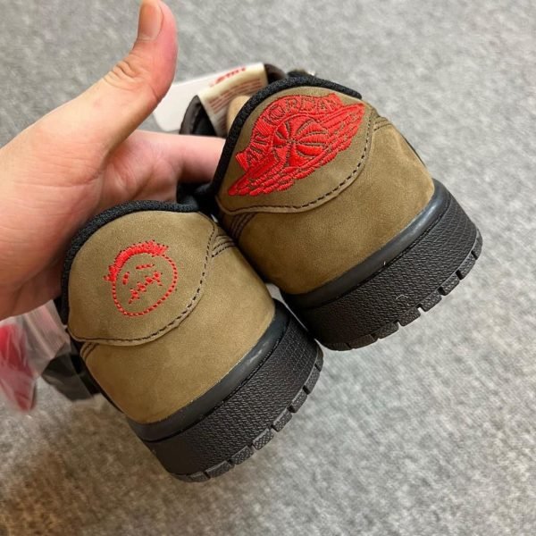 Nike Airjordan 1 - Image 3