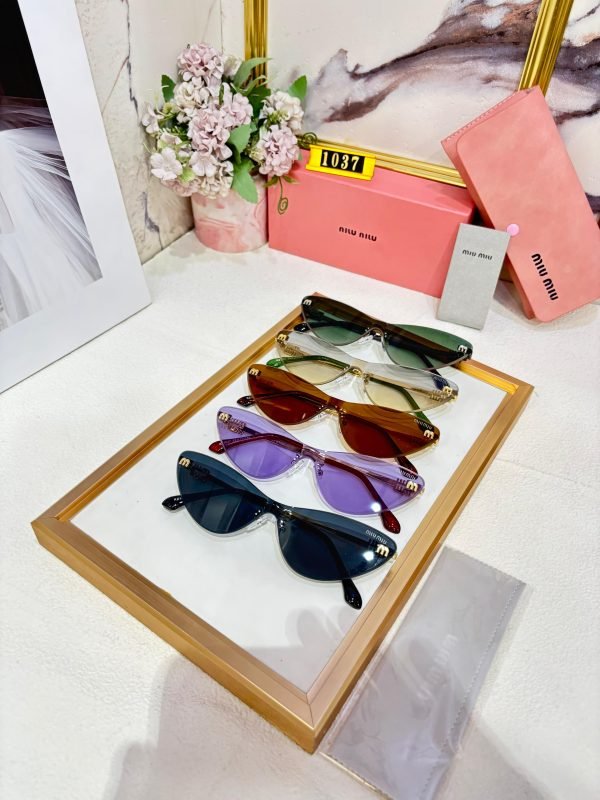 Miu Miu Sunglass - Image 5
