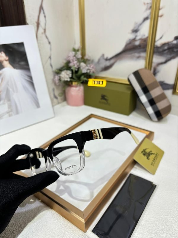 Burberry - Image 2