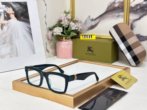 Burberry - Image 8