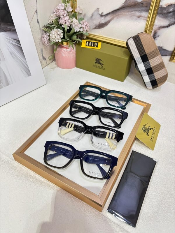 Burberry - Image 11