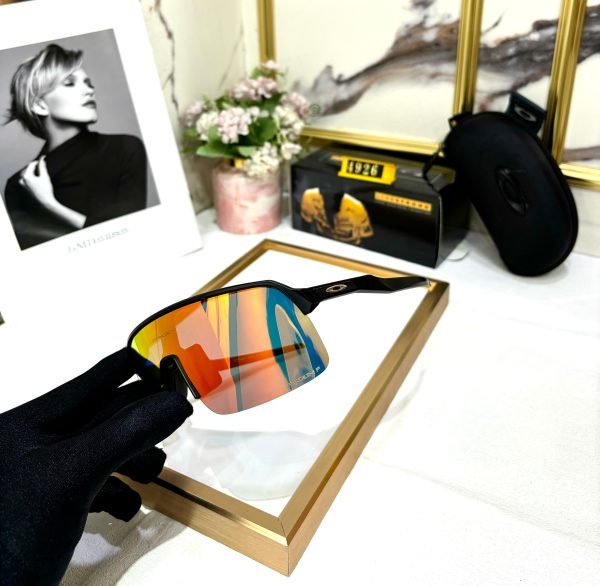Oakley - Image 4