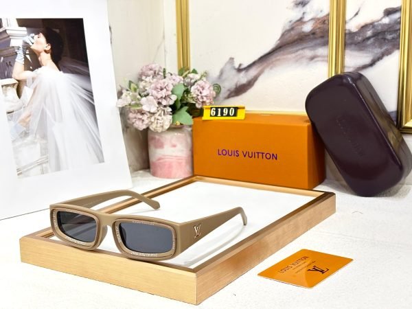 Louis Vuitton - Image 6