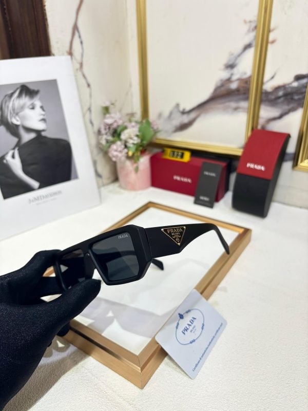 Prada - Image 2