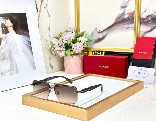 Prada - Image 5