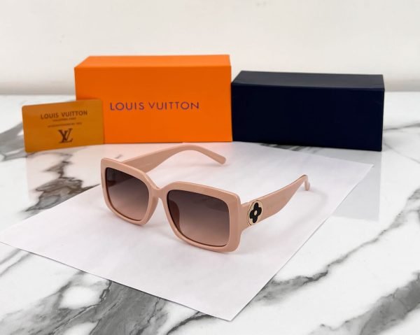 Louis Vuitton - Image 2
