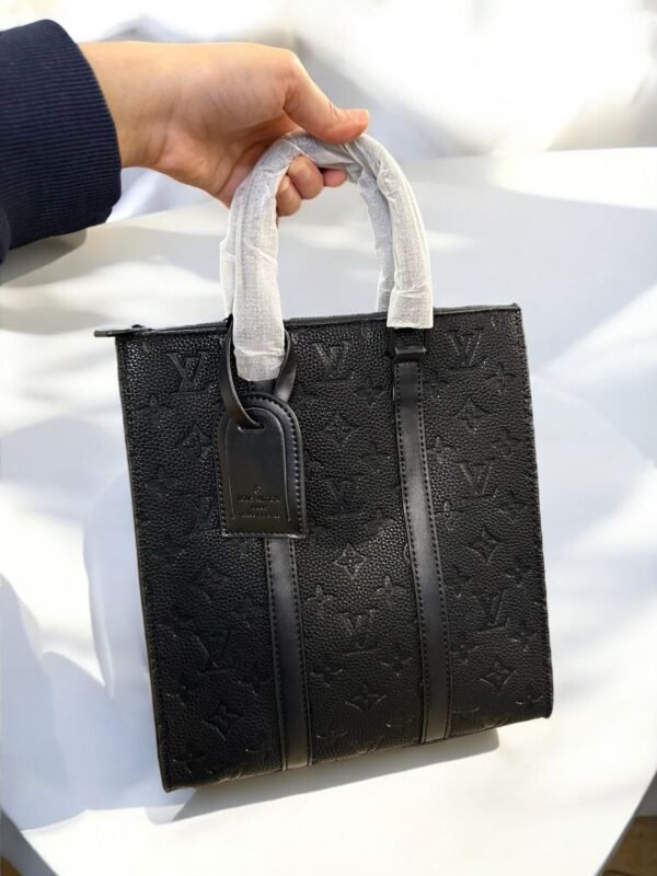 LOUIS VUITTON SAC PLAT CROSS - Image 2