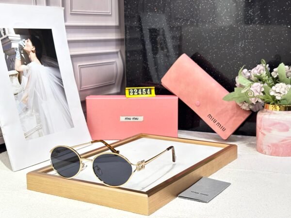 MIU MIU - Image 4