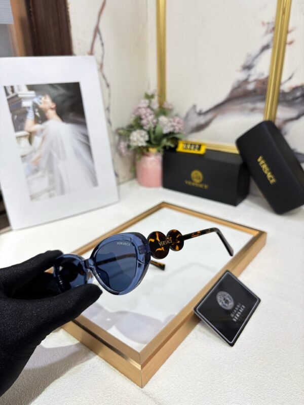 VERSACE - Image 3