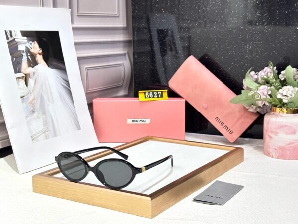 MIU MIU - Image 2