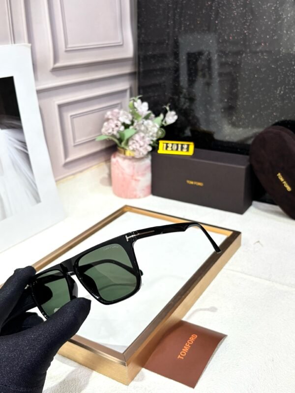 TOM FORD POLARIZED - Image 2