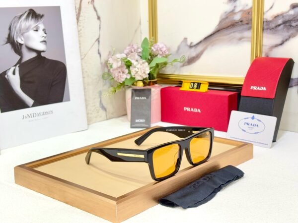 PRADA - Image 2