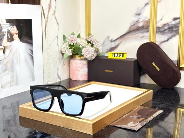 TOM FORD - Image 3