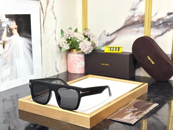 TOM FORD - Image 5