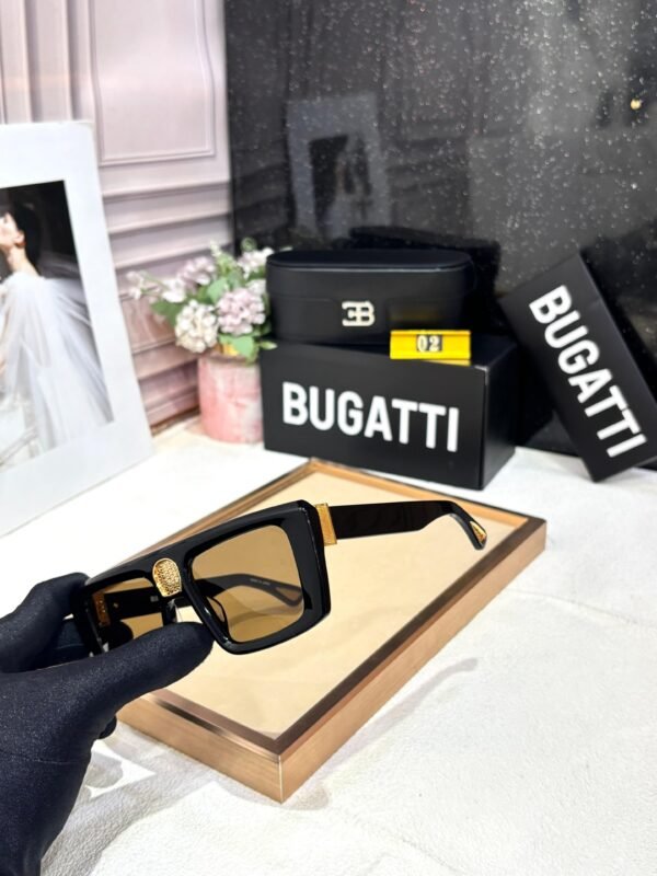 BUGGATI - Image 2