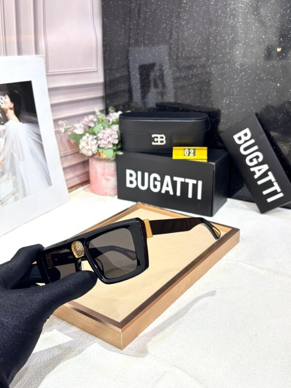 BUGGATI - Image 5