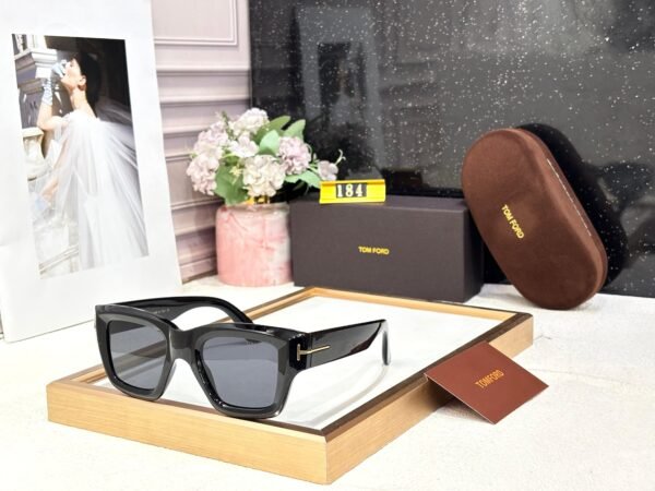 TOM FORD - Image 4