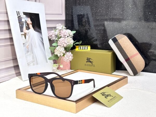 BURBERRY - Image 6