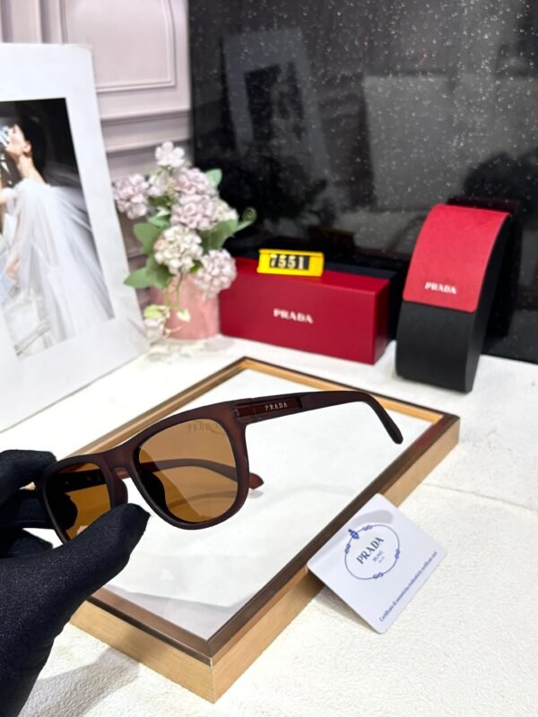 PRADA - Image 2