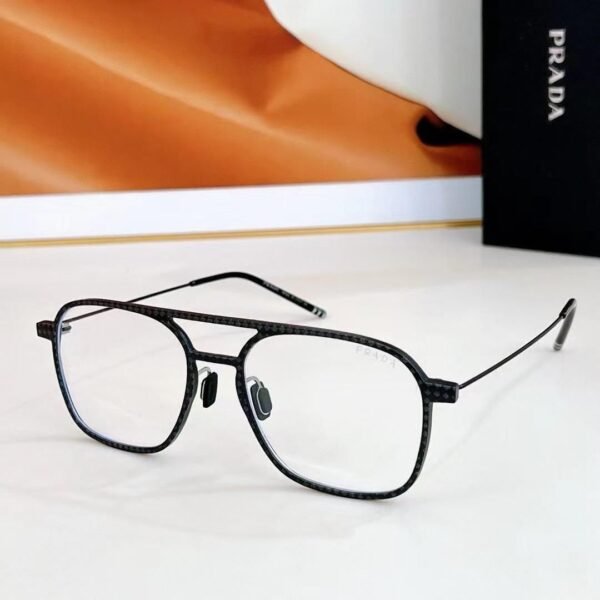 PRADA - Image 3