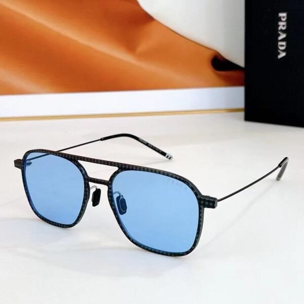 PRADA - Image 2