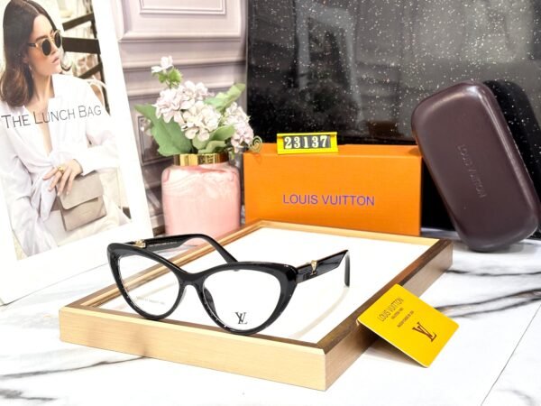 Louis Vuitton - Image 4