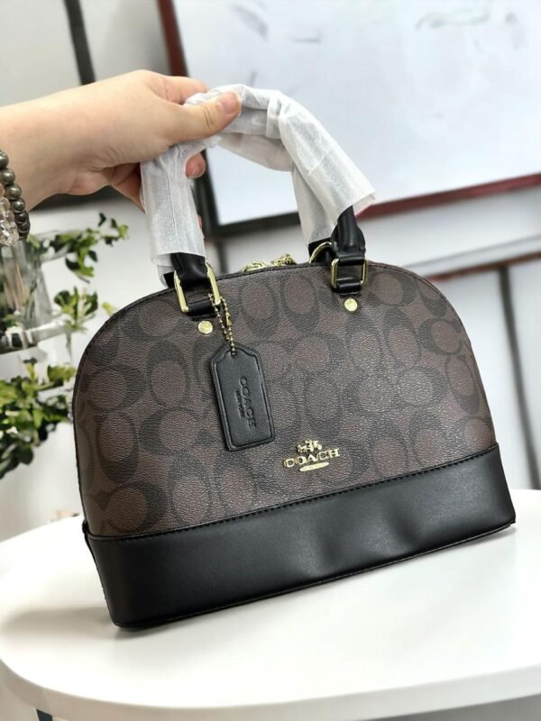 COACH - Image 3