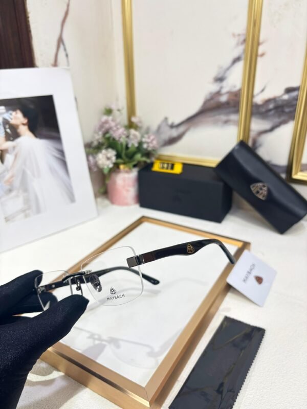 Maybach Frame - Image 2