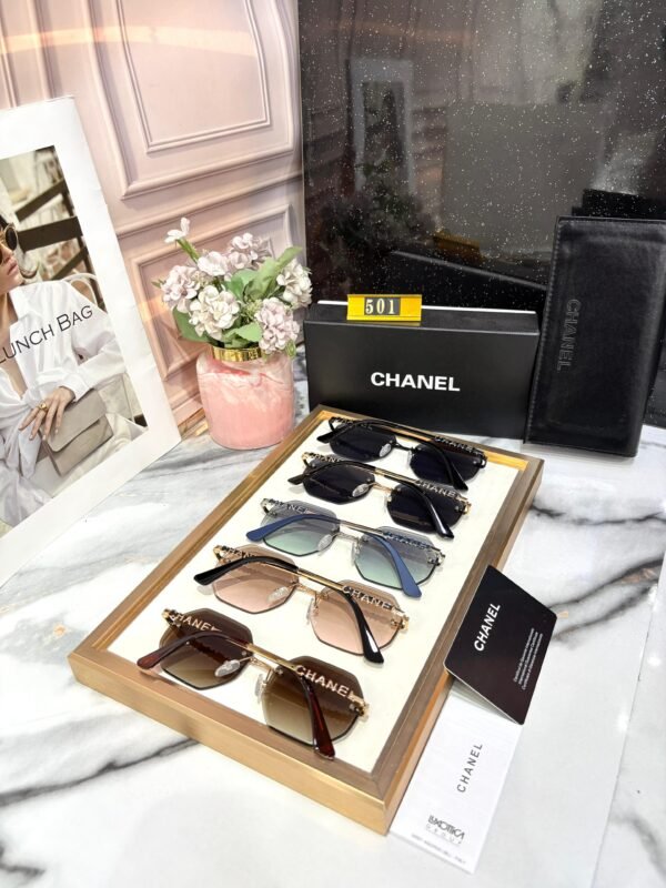 CHANEL - Image 8