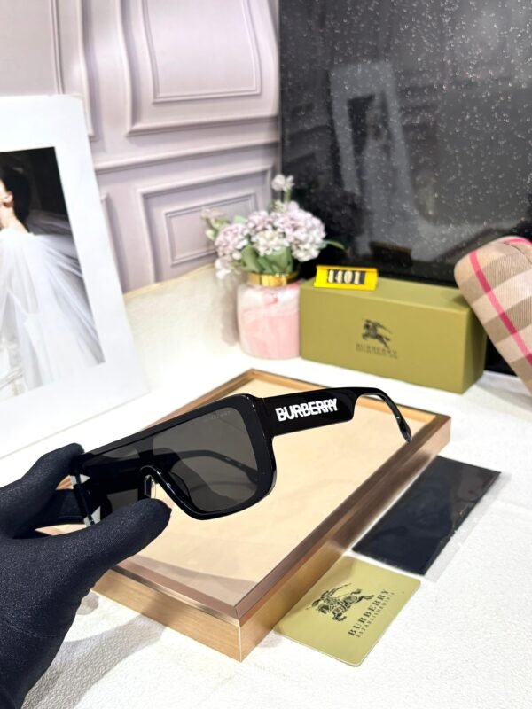 BURBERRY - Image 2