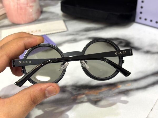 GUCCI LENS CHANGING DARK TO LIGHT - Image 6