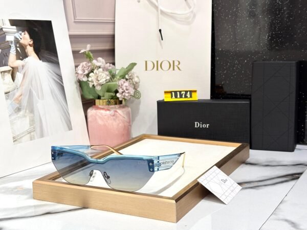 DIOR - Image 3