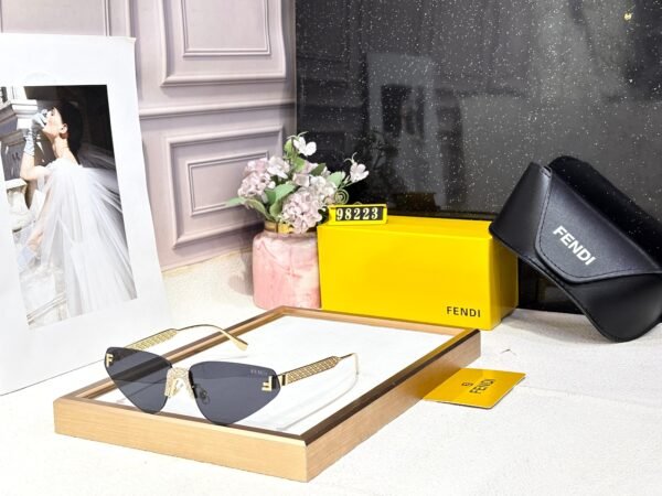 FENDI - Image 3