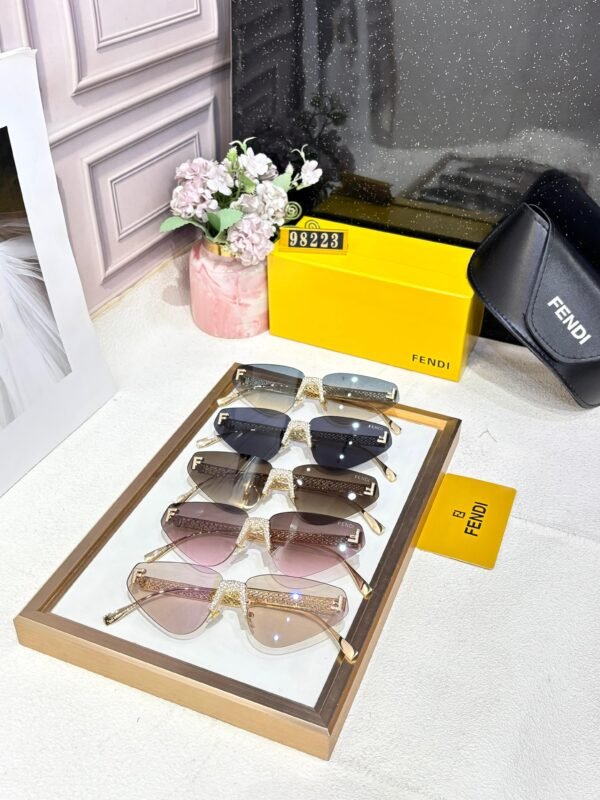 FENDI - Image 5