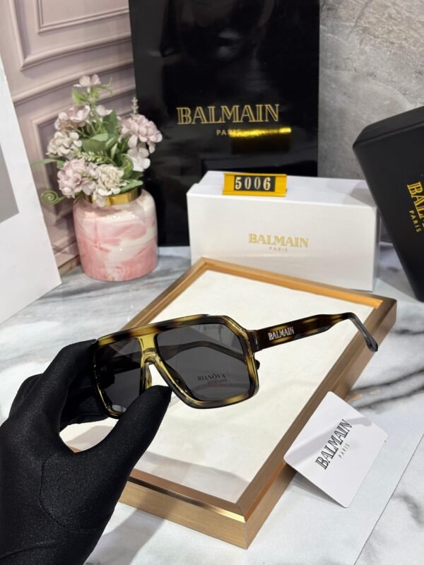 BALMAIN - Image 2