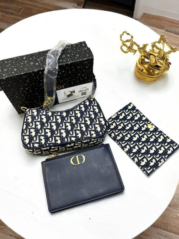 CHRISTIAN DIOR SHOULDER BAG